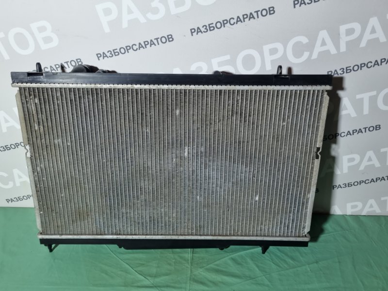 Радиатор охлаждения двигателя Citroen C5 2002 хэтчбек