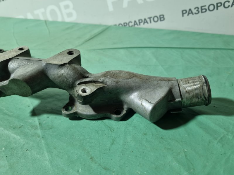 Фланец двигателя системы охлаждения Citroen C5 2002 хэтчбек