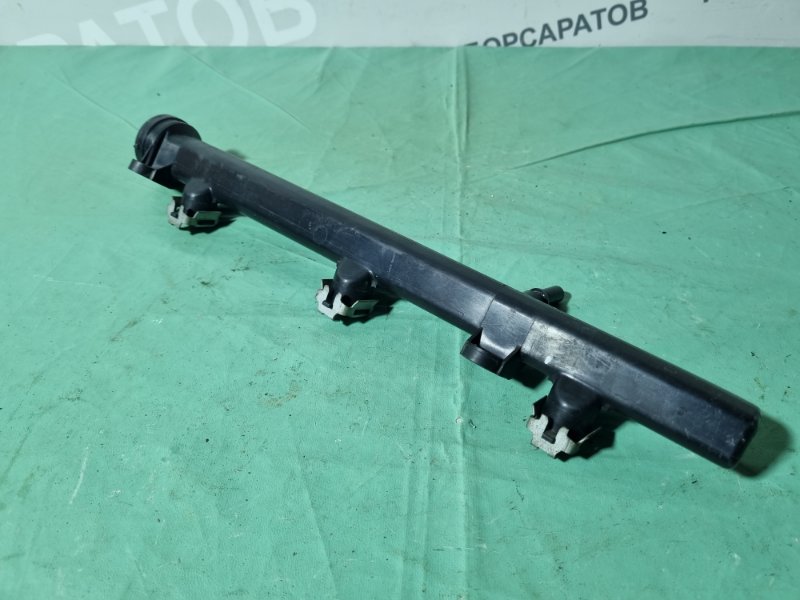 Рампа топливная Citroen C5 2002 хэтчбек
