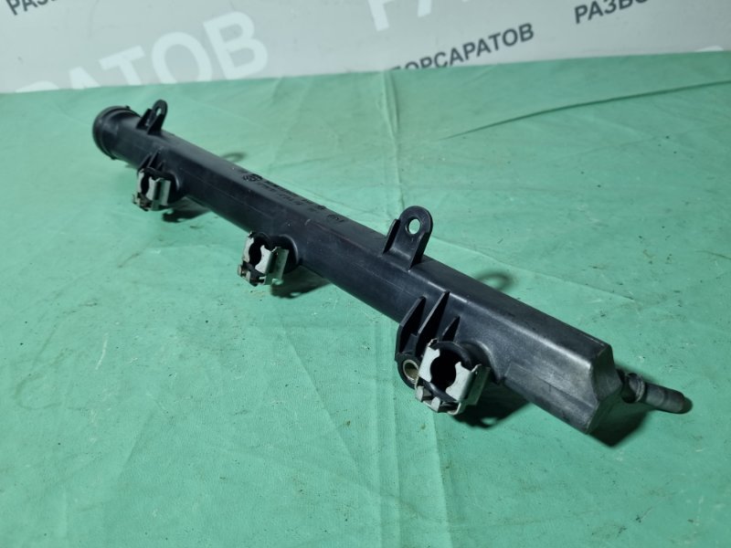 Рампа топливная Citroen C5 2002 хэтчбек