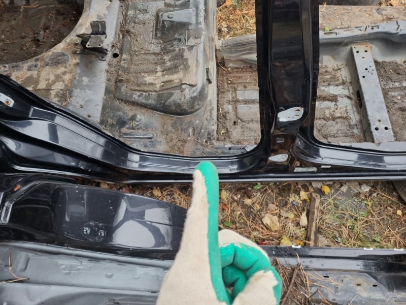 Стойка средняя Ford Fiesta 2007 хэтчбек 5 дв.