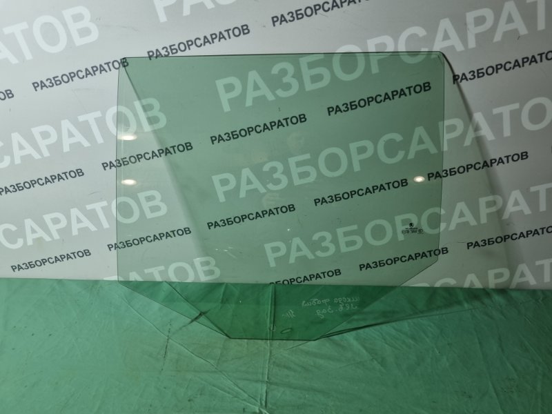 Стекло двери Skoda Fabia 2 2012