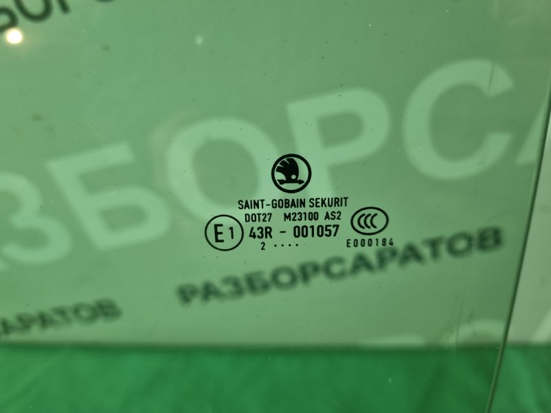 Стекло двери Skoda Fabia 2 2012