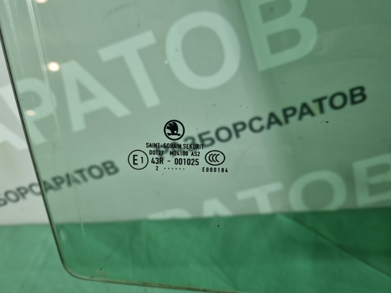 Стекло двери Skoda Fabia 2 2012
