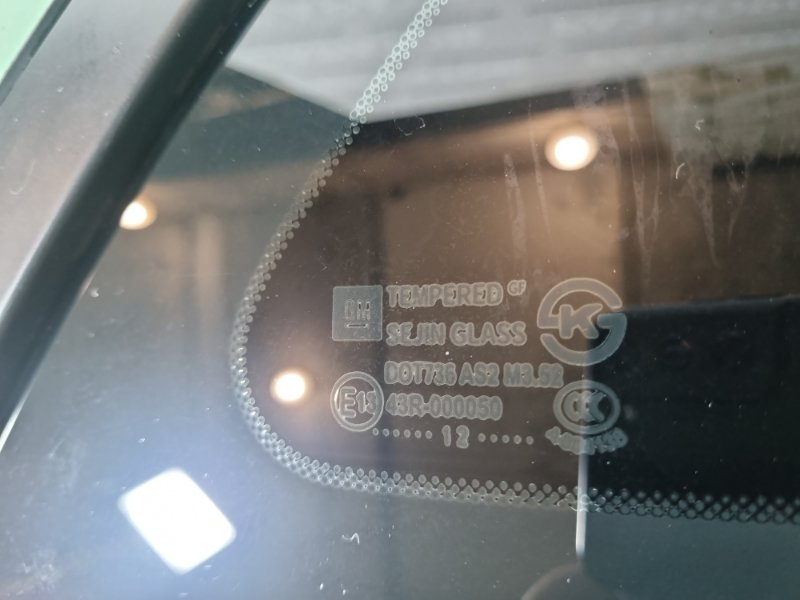 Стекло боковое глухое (форточка) Nissan Tiida C11 2013