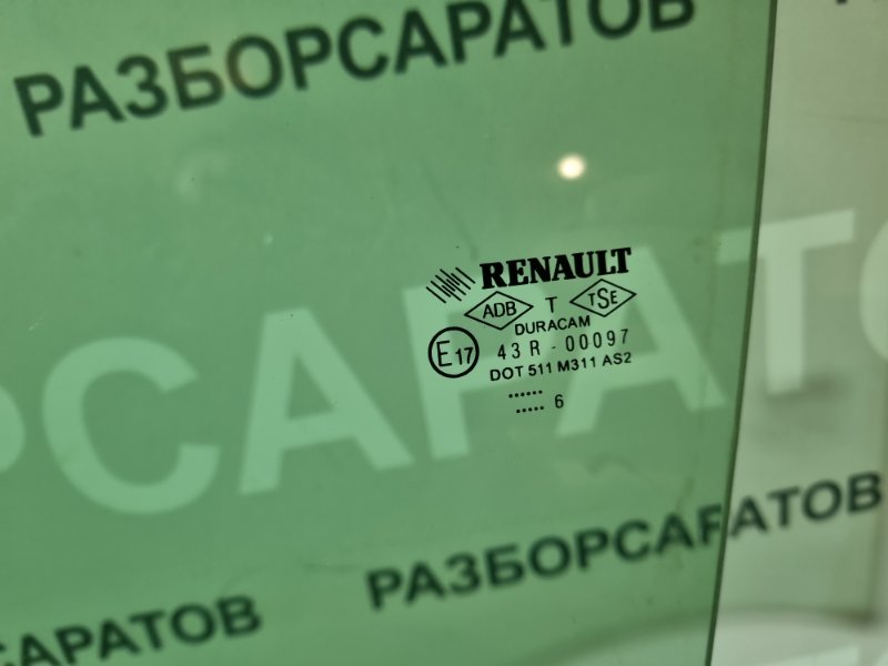 Стекло двери Renault Megane II 2008