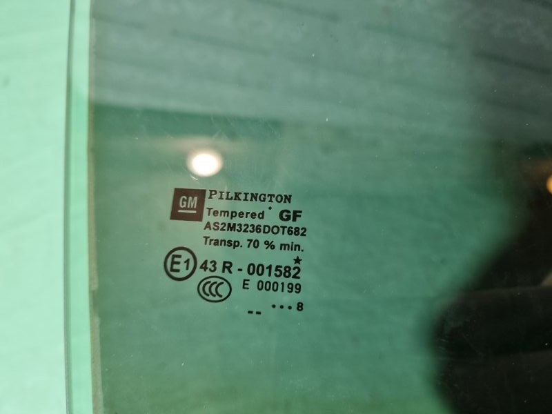 Стекло двери Opel Astra H 2008 хэтчбек 5дв.