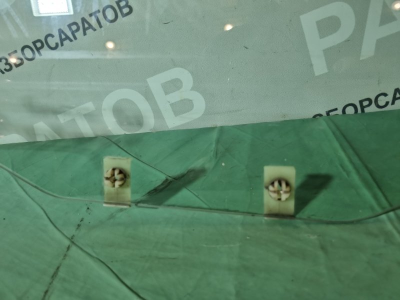 Стекло двери Mitsubishi Pajero 3 2005