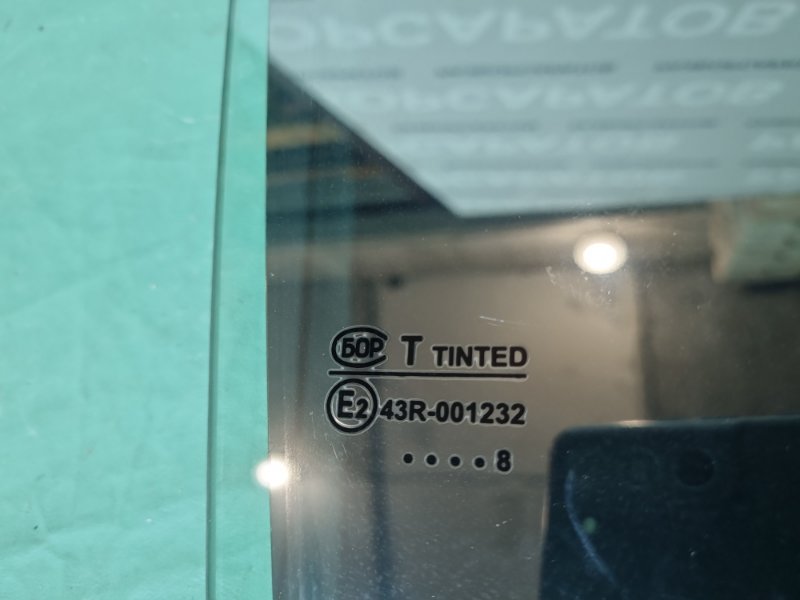 Стекло двери KIA Spectra 2008