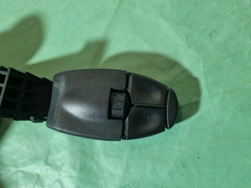 Переключатель магнитолы подрулевой Citroen C5 2002 хэтчбек