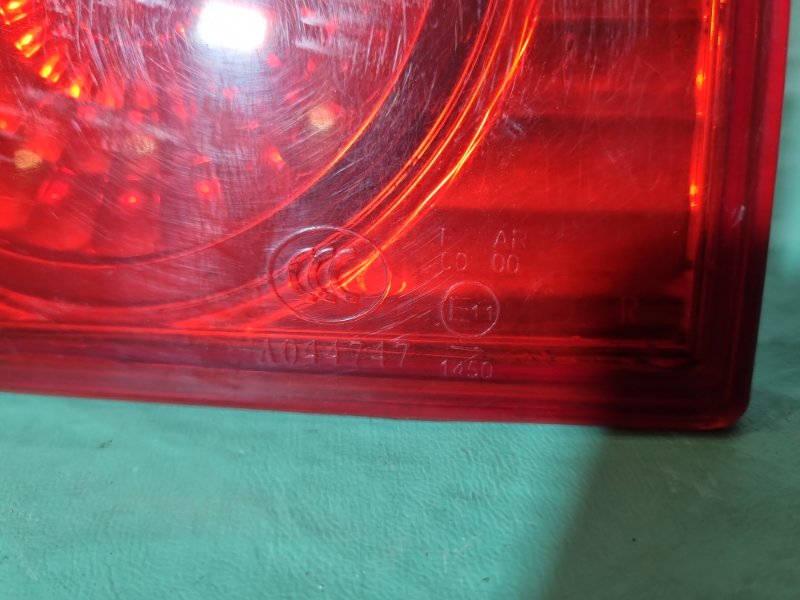 Фонарь в крышку багажника Chery Amulet 2007 седан