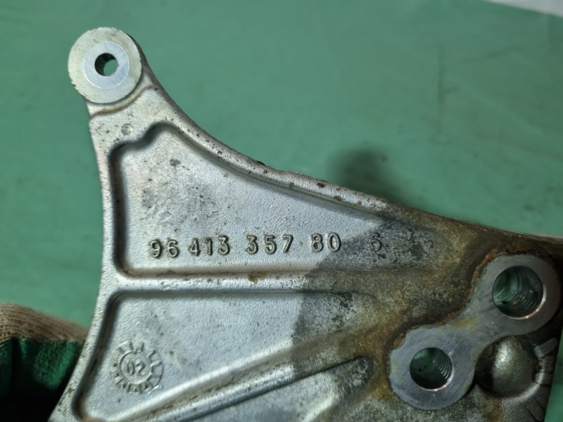 Кронштейн КПП Citroen C5 2002 хэтчбек