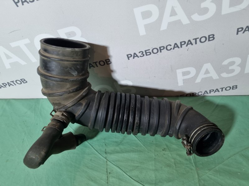 Патрубок воздушного фильтра Mitsubishi Pajero 3 2005