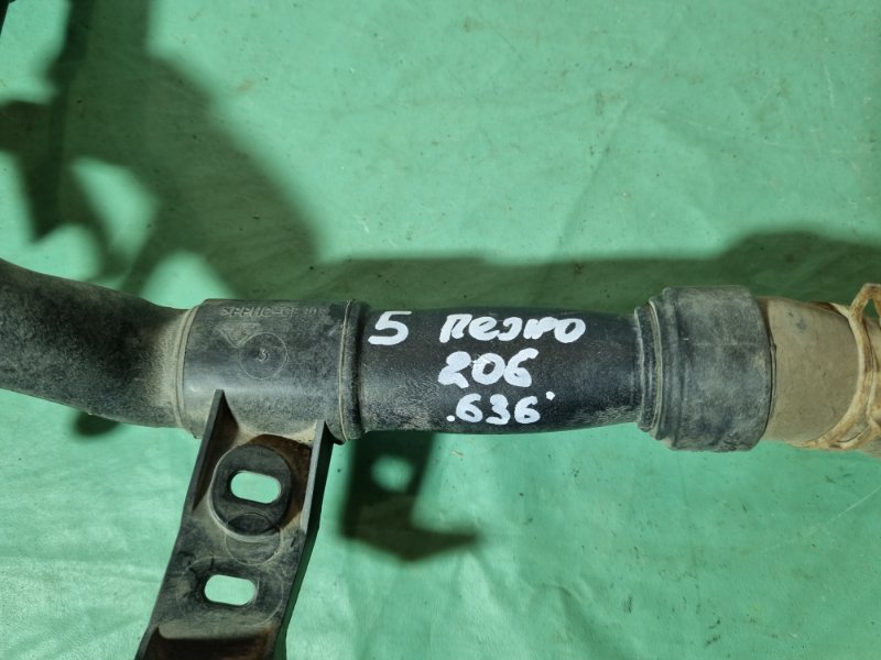 Патрубок Peugeot 206 2007 седан