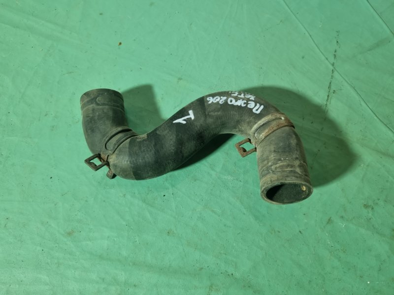Патрубок Peugeot 206 2004 хэтчбек