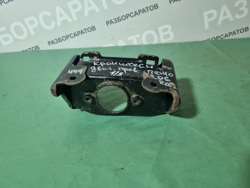 Кронштейн опоры двигателя Peugeot 206 2004 хэтчбек