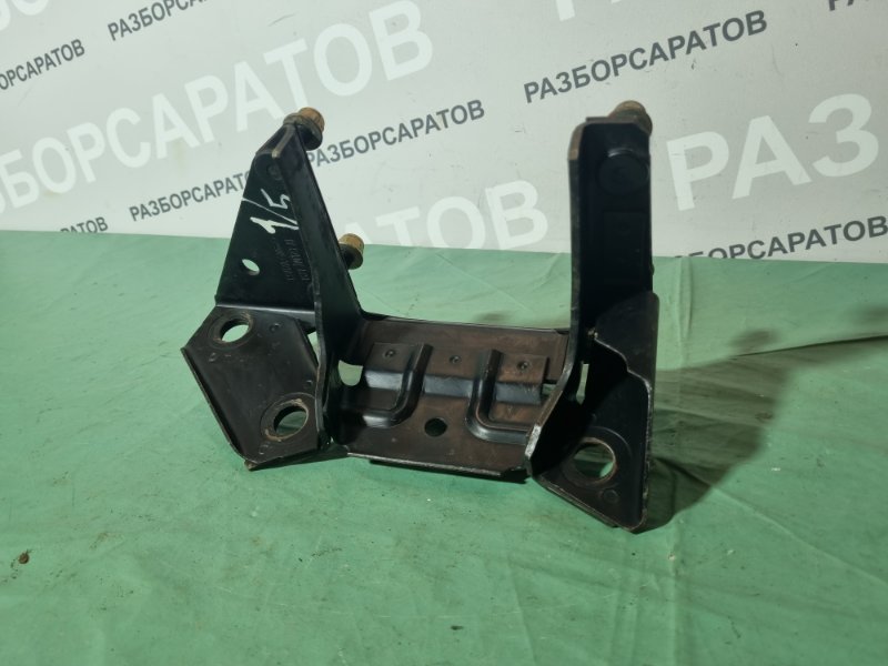 Кронштейн опоры двигателя Ford Mondeo III 2005 седан
