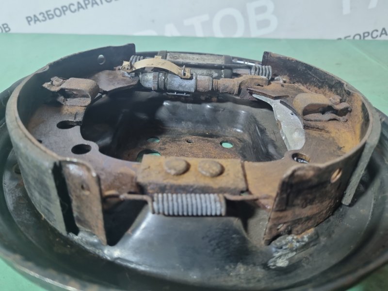 Щит опорный Ford Fiesta 2007 хэтчбек 5 дв.