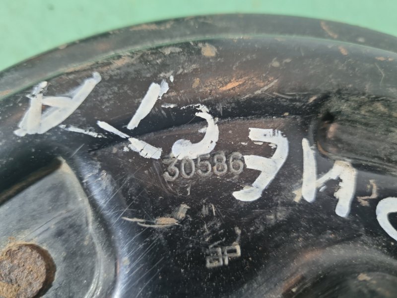 Щит опорный Ford Fiesta 2007 хэтчбек 5 дв.