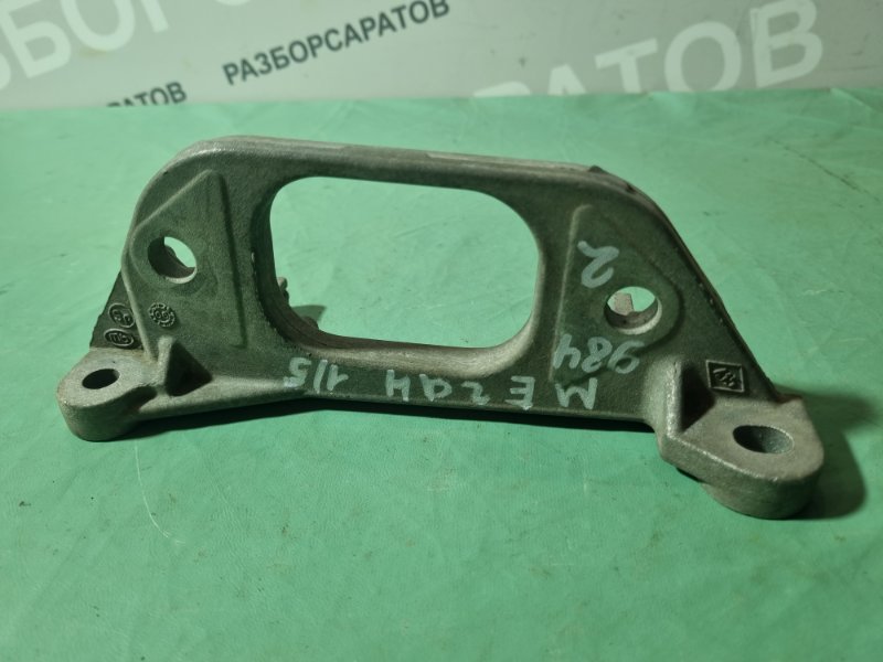 Кронштейн опоры КПП Renault Megane II 2008