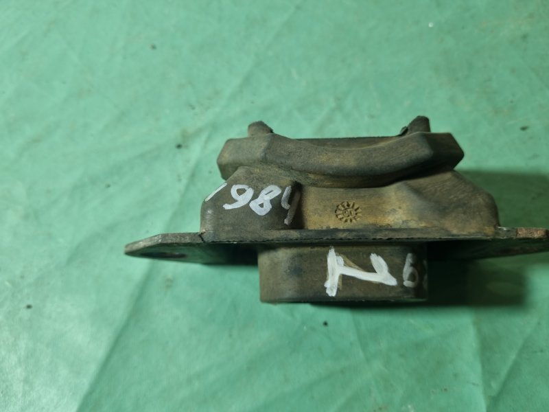 Опора КПП Renault Megane II 2008
