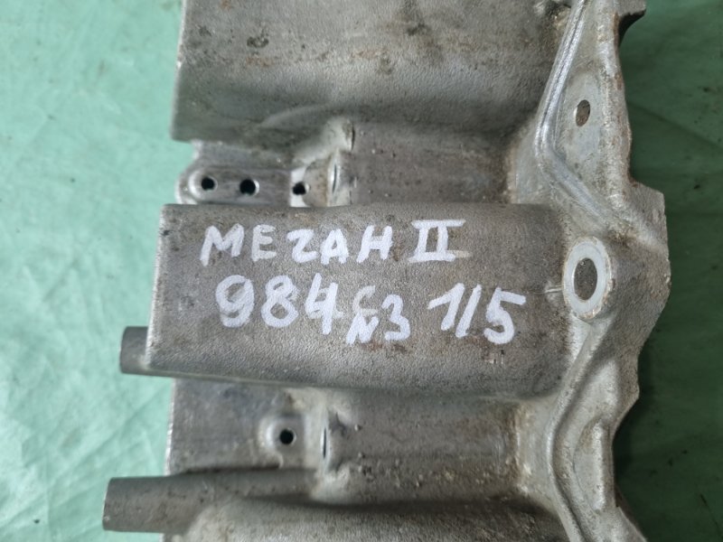 Коллектор впускной Renault Megane II 2008