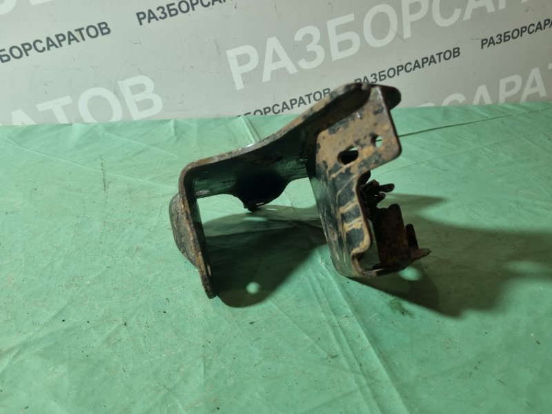 Кронштейн балки Renault Megane II 2008