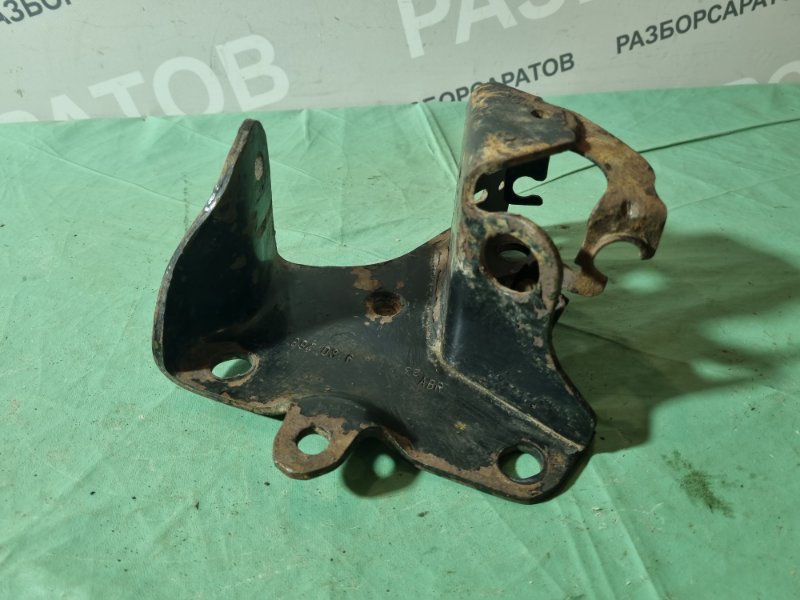 Кронштейн балки Renault Megane II 2008