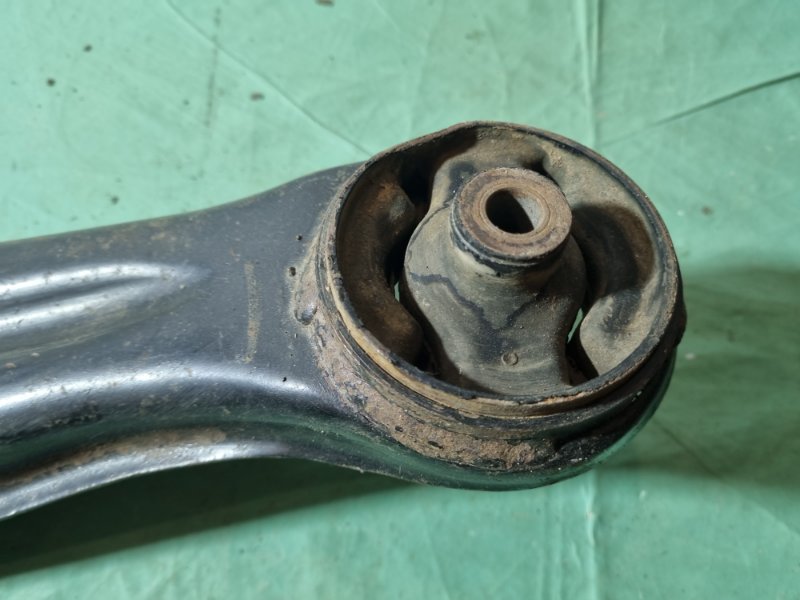 Рычаг подвески Chery Fora 2007