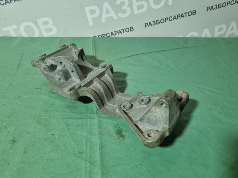 Кронштейн генератора Ford Kuga 2009
