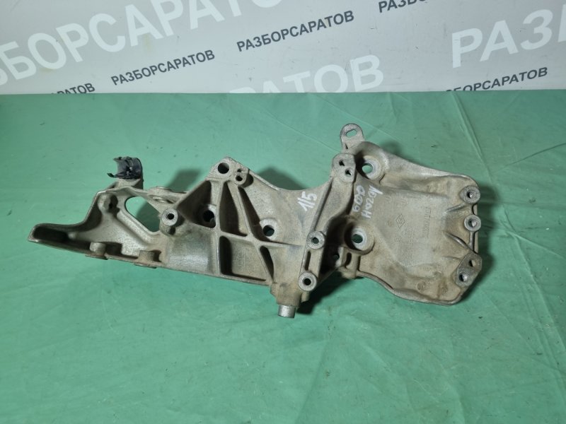 Кронштейн генератора Renault Logan 2007
