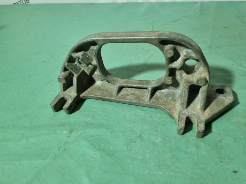 Кронштейн КПП Renault Logan 2007