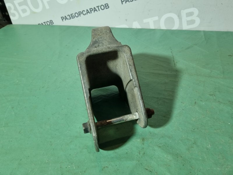 Кронштейн опоры КПП Mitsubishi Lancer 10 2007 седан