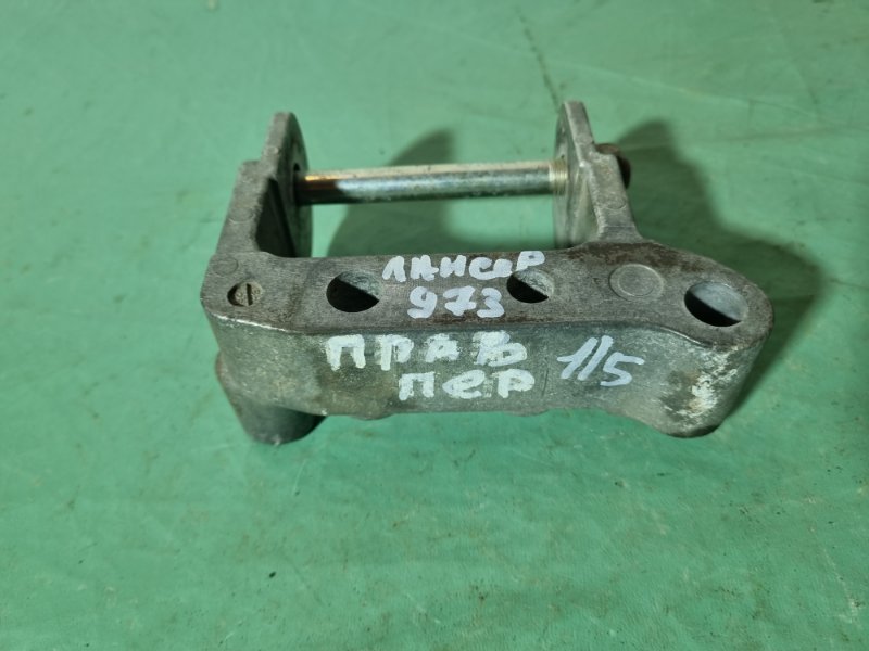 Кронштейн двигателя Mitsubishi Lancer 10 2007 седан