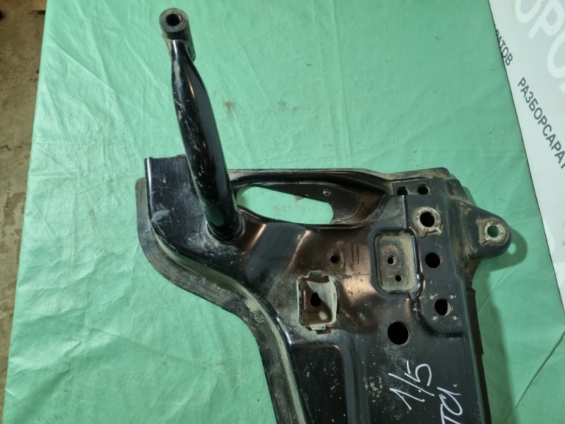 Подрамник передний Ford Fiesta 2007 хэтчбек 5 дв.