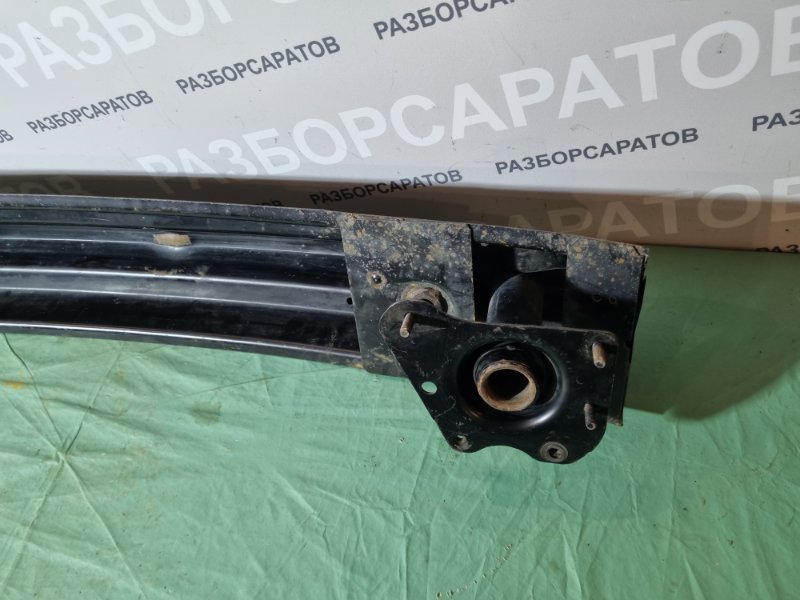 Усилитель бампера Ford Mondeo III 2005 седан