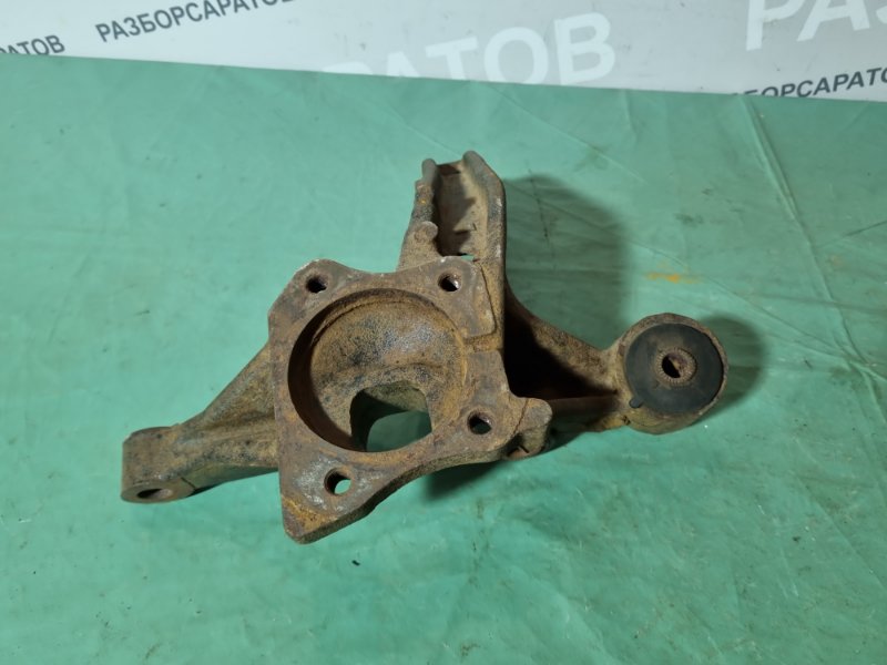 Кулак поворотный Toyota Camry 2004 седан
