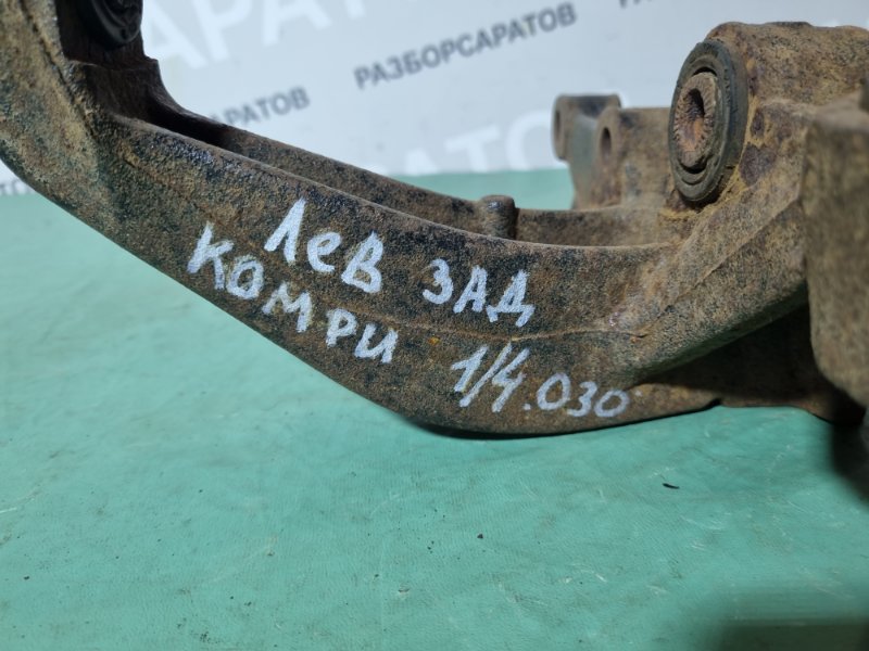 Кулак поворотный Toyota Camry 2004 седан