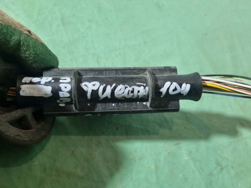 Проводка двери Ford Fiesta 2007 хэтчбек 5 дв.