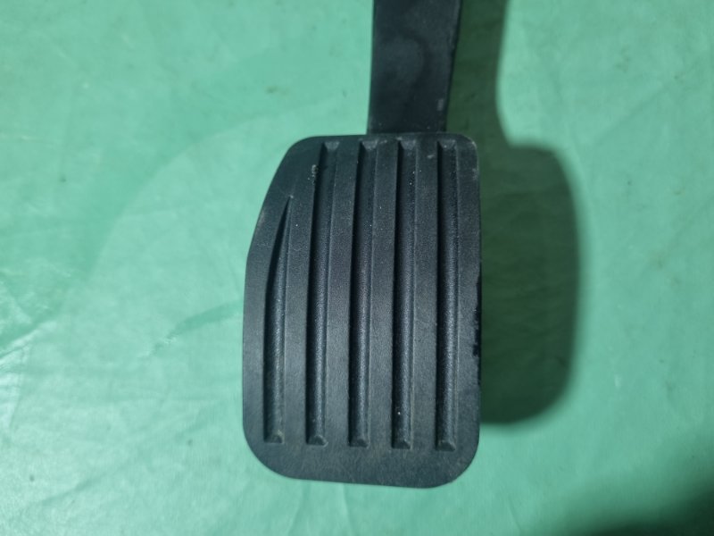 Педаль газа Ford Galaxy 2006