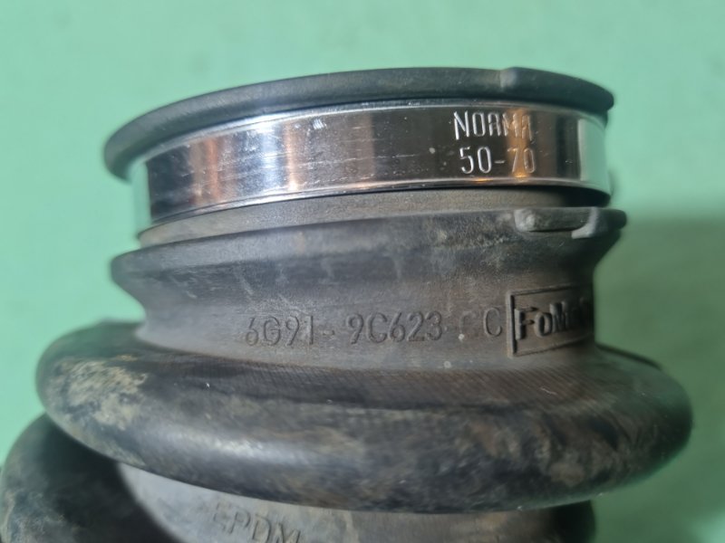 Патрубок воздушного фильтра Ford Galaxy 2006