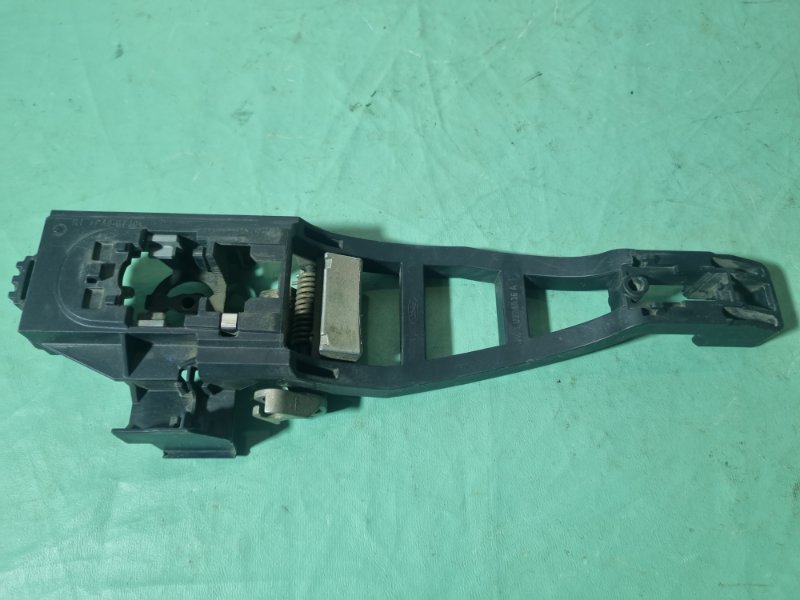 Кронштейн ручки двери наружной Ford Galaxy 2006
