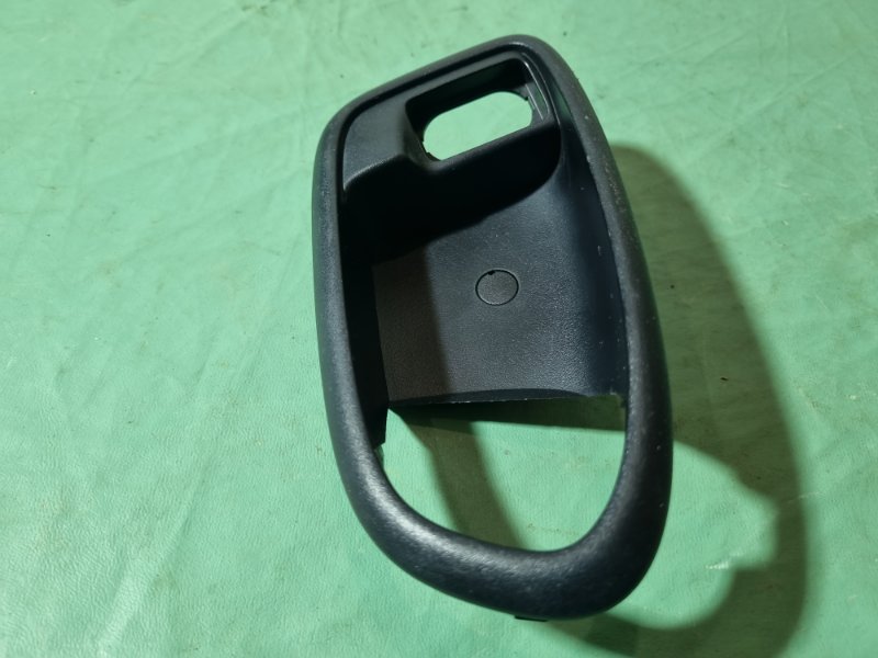 Накладка ручки внутренней Ford Galaxy 2006