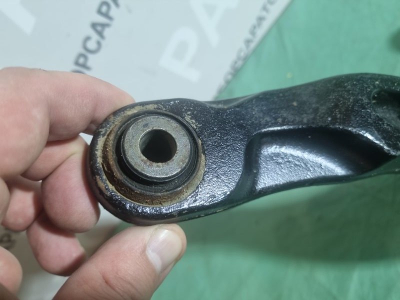 Рычаг подвески верхний Ford Galaxy 2006