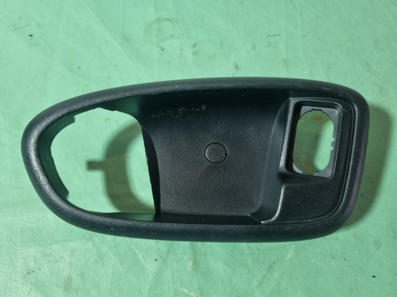 Накладка ручки внутренней Ford Galaxy 2006