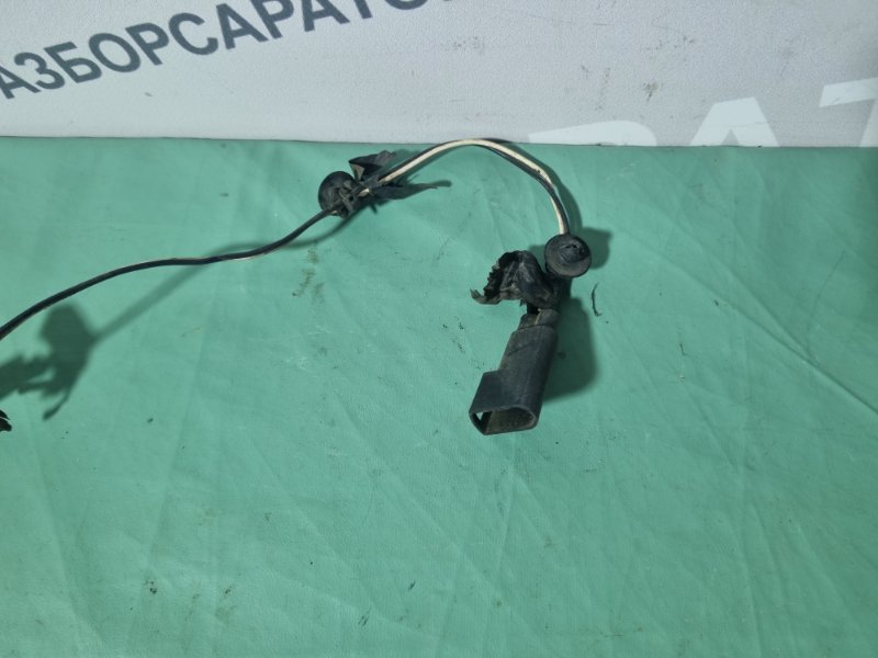 Проводка обогрева форсунок омывателя Ford Galaxy 2006