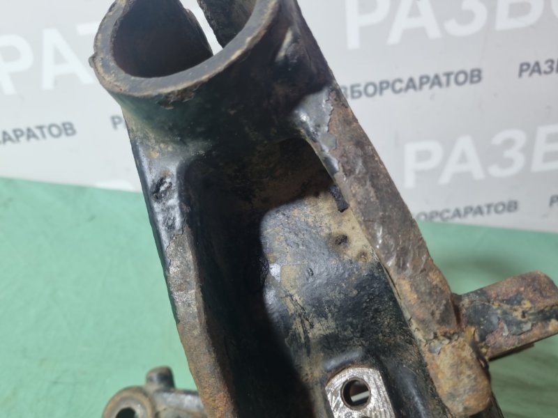 Кулак поворотный Ford Galaxy 2006
