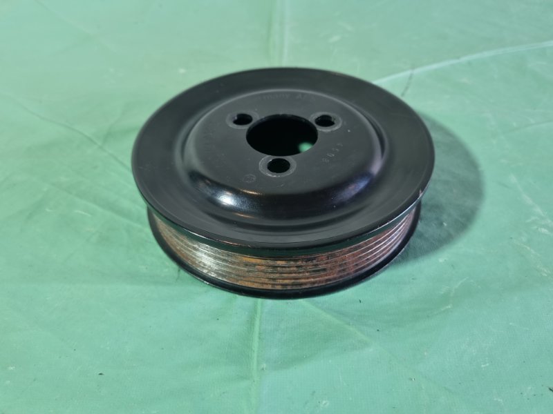 Шкив помпы Volkswagen Golf 6 2011 хэтчбек 5 дв.