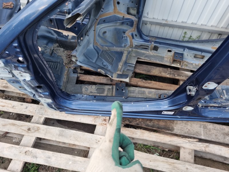 Стойка средняя с частью порога Ford Fiesta 2007 хэтчбек 5 дв.