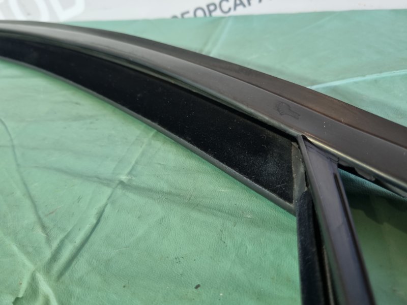 Уплотнитель стекла двери Citroen C4 2005 хэтчбек 5 дв.